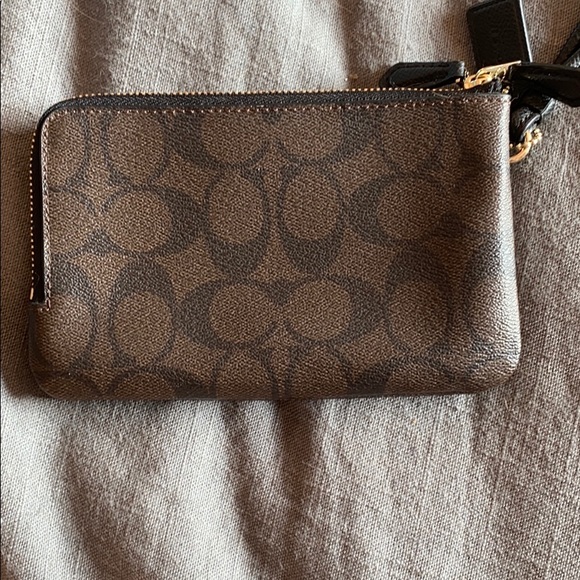 Authentic Coach Wrislet - Picture 2 of 4